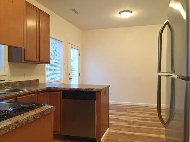 Building Photo - 369 W Sand Lake Rd