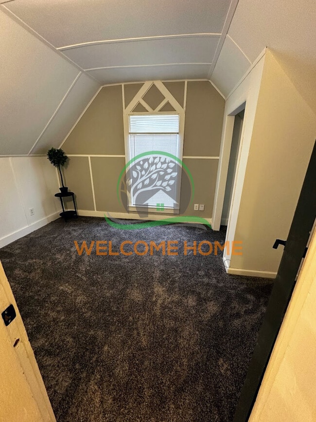 Building Photo - 19TH ST