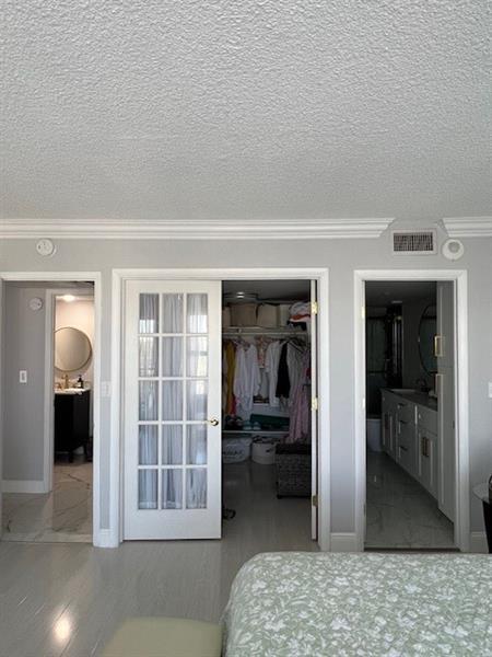 Building Photo - 405 N Ocean Blvd