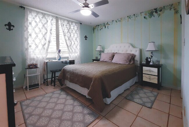 Building Photo - 291 S Hollybrook Dr