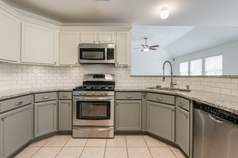 Building Photo - 15718 Knollrun