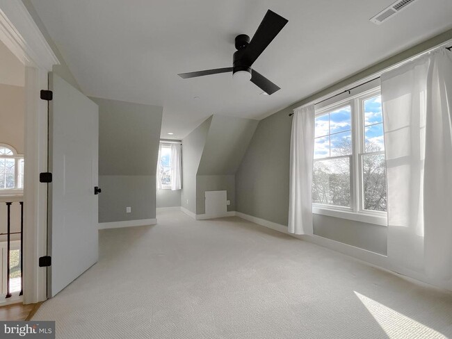 Building Photo - 45093 Smiths Nursery Rd