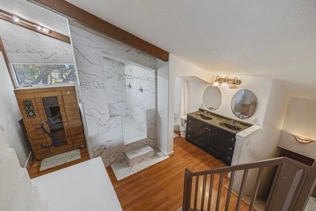 Building Photo - 4811 Soundside Dr