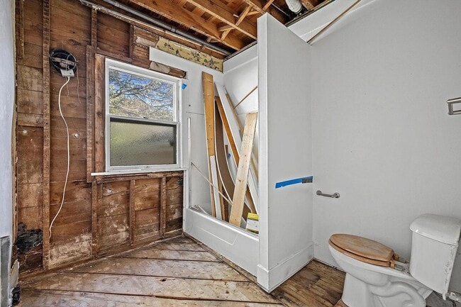 Building Photo - Freemont Duplex