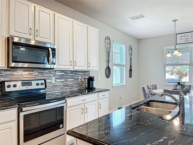 Building Photo - 2381 Rapollo Dr