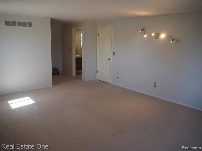 Building Photo - 5837 Folkstone Dr