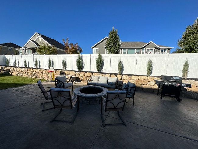 Building Photo - 8324 S Jayson Bend Dr