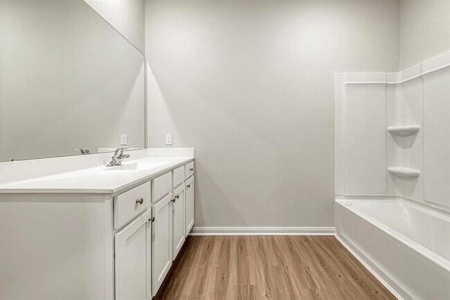 Building Photo - 8112 Burnt Orchid Dr