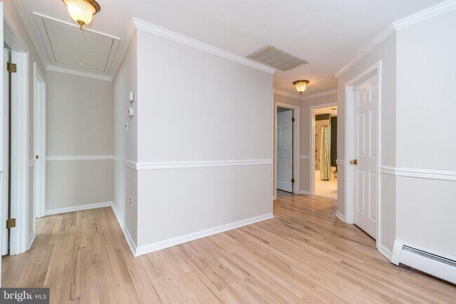 Building Photo - 38 Chestnut Valley Dr