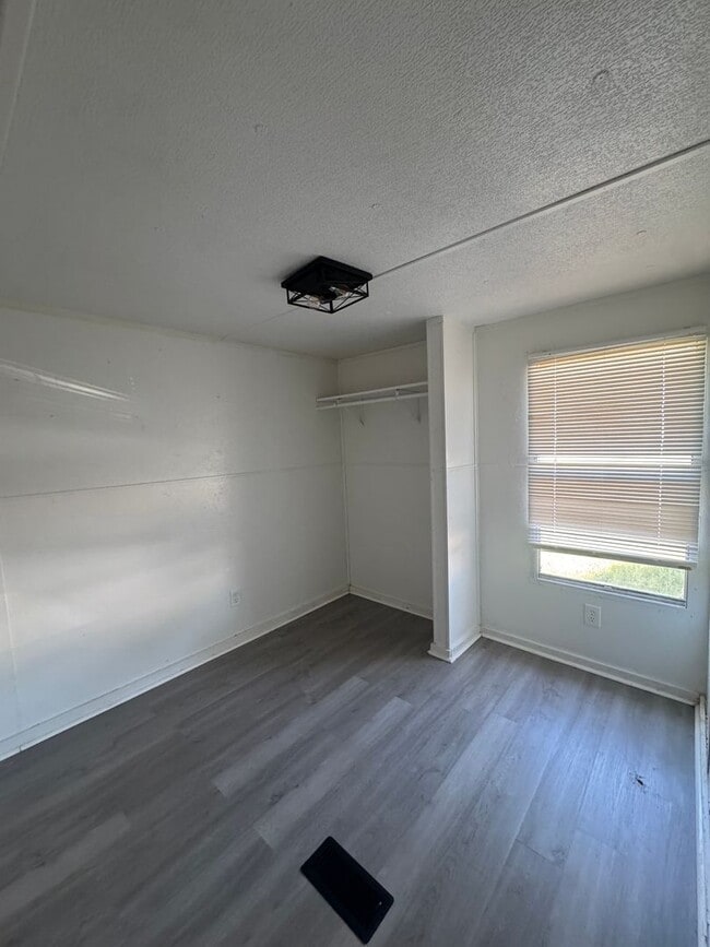 Building Photo - Rental Property