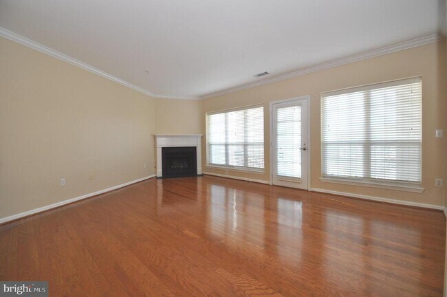Building Photo - 4550 Strutfield Ln