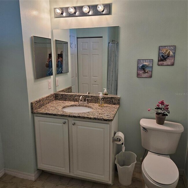 Building Photo - 5500 Bentgrass Dr