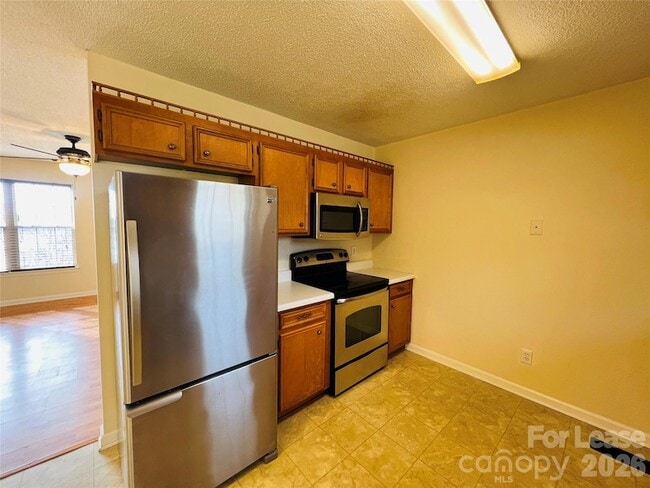 Building Photo - 2050 Rocketts Way