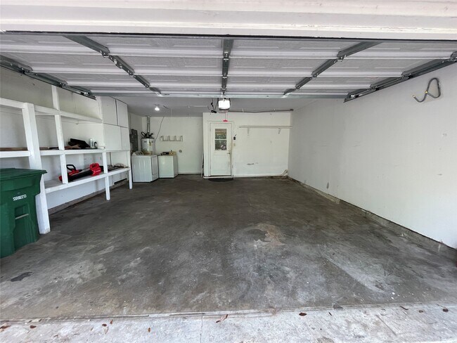 Building Photo - 5042 Grape St