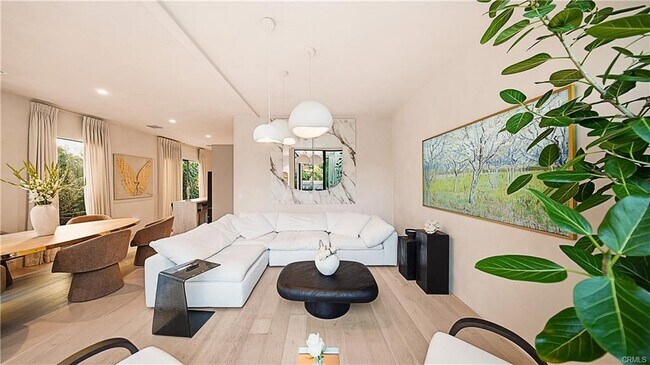 Building Photo - 8840 Ashcroft Ave