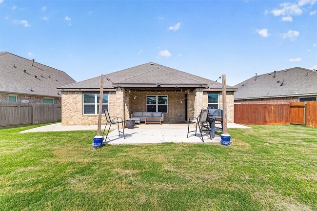 Building Photo - 16307 Rockdale Landing Dr