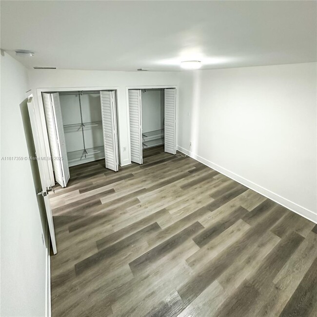 Building Photo - 85 W 33rd St
