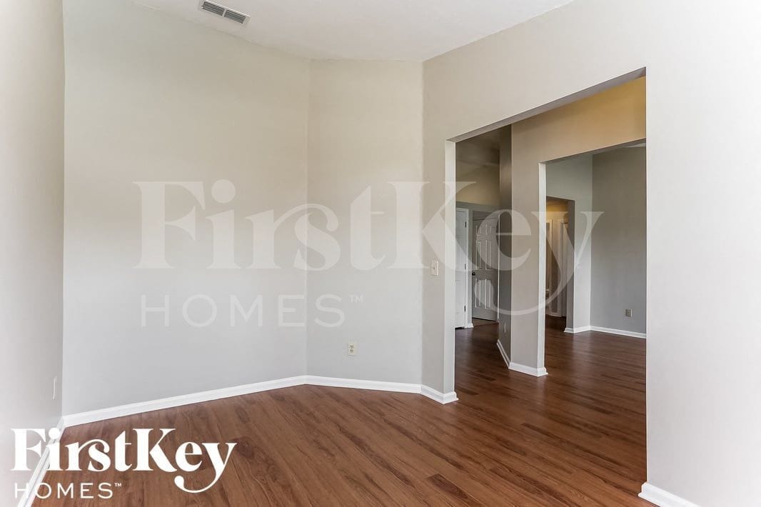 Building Photo - 4636 Forest Glen Ct