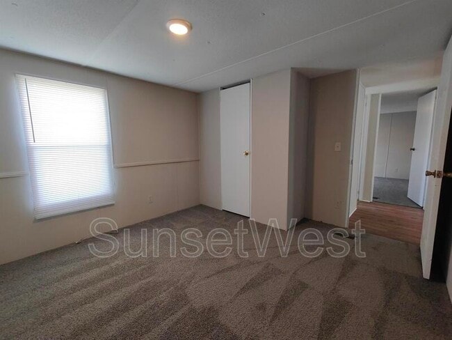 Building Photo - 217 E Tower Ln