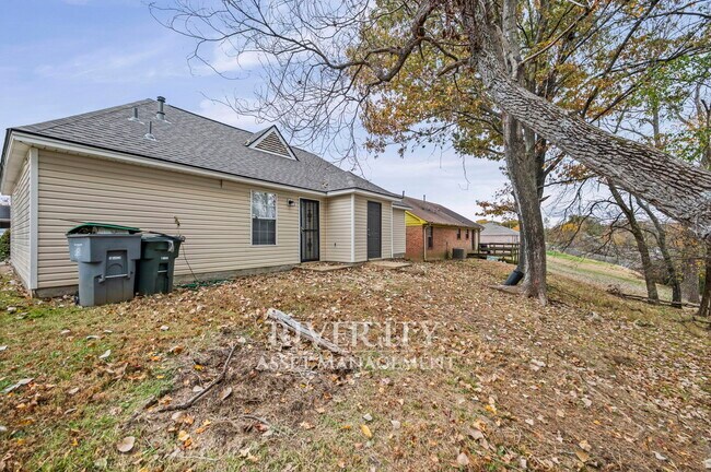 Building Photo - 2516 Wellons Ave