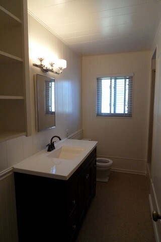 Building Photo - Spacious 6 Bedroom, 3 Bathroom, Single Fam...