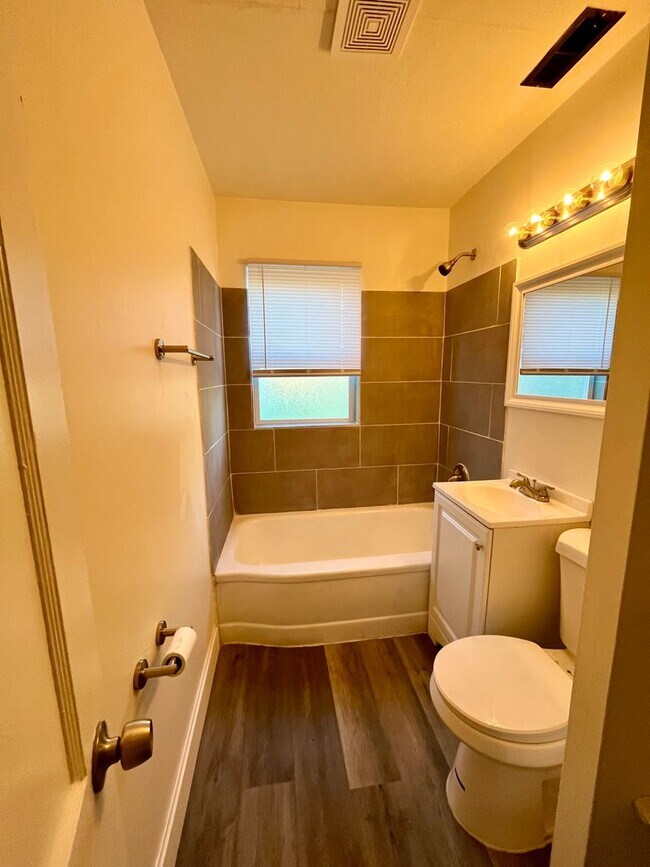 3 bedroom home in North College Hill 2011 Catalpa Ave Cincinnati OH