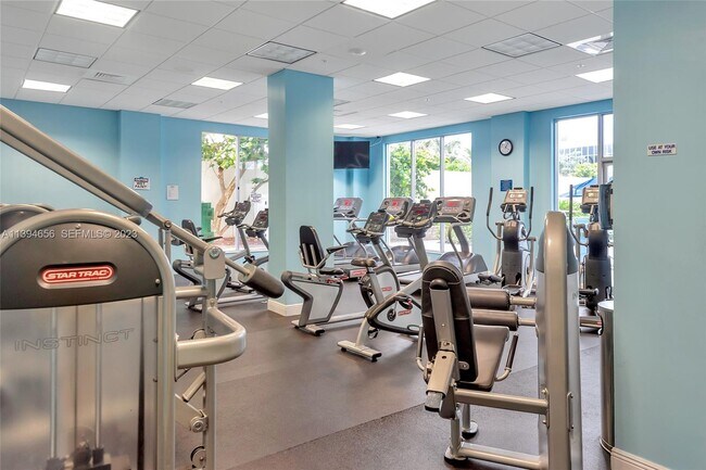 Building Photo - 4001 S Ocean Dr