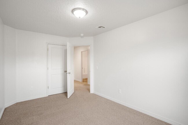 Building Photo - 3194 S Relic Ridge Dr
