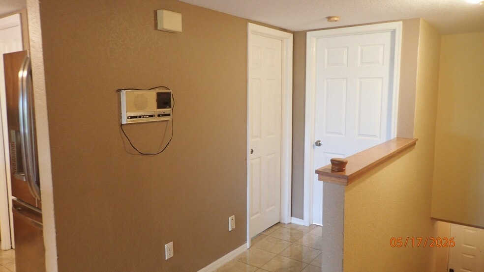 Building Photo - 9614 Tara Cay Ct