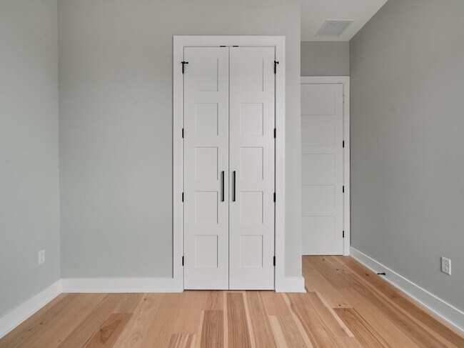 Building Photo - 412 Kemp St