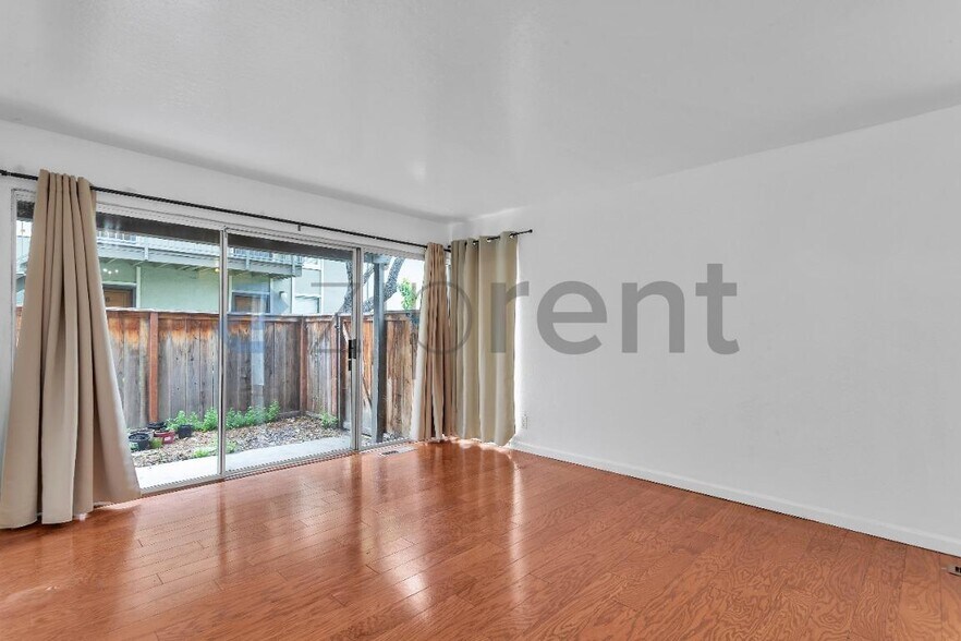 Building Photo - 51 Massolo Dr