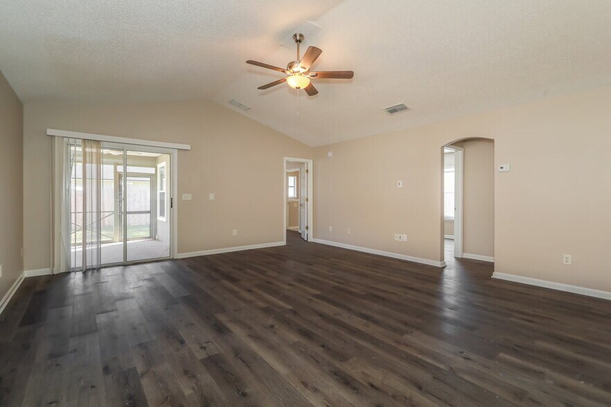 Building Photo - 1409 Forbes St