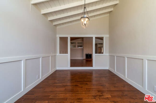 Building Photo - 1604 Oak Ave