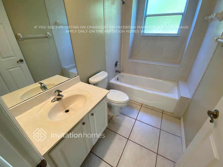 Building Photo - 4924 Corfu Dr