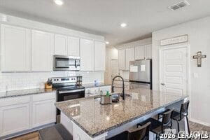 Building Photo - 2409 Ayers Dr