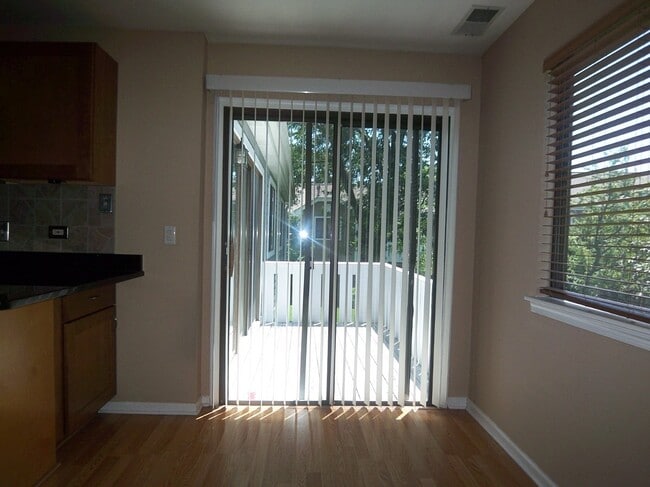 Building Photo - 314 Wildberry Ct