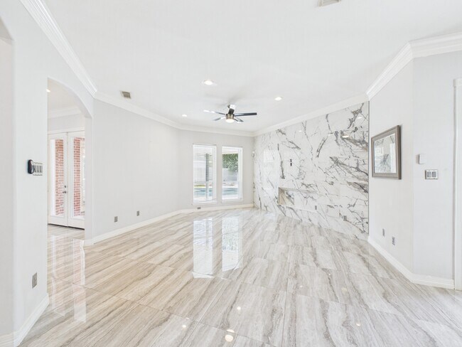 Building Photo - 6206 Canyon Run Ct