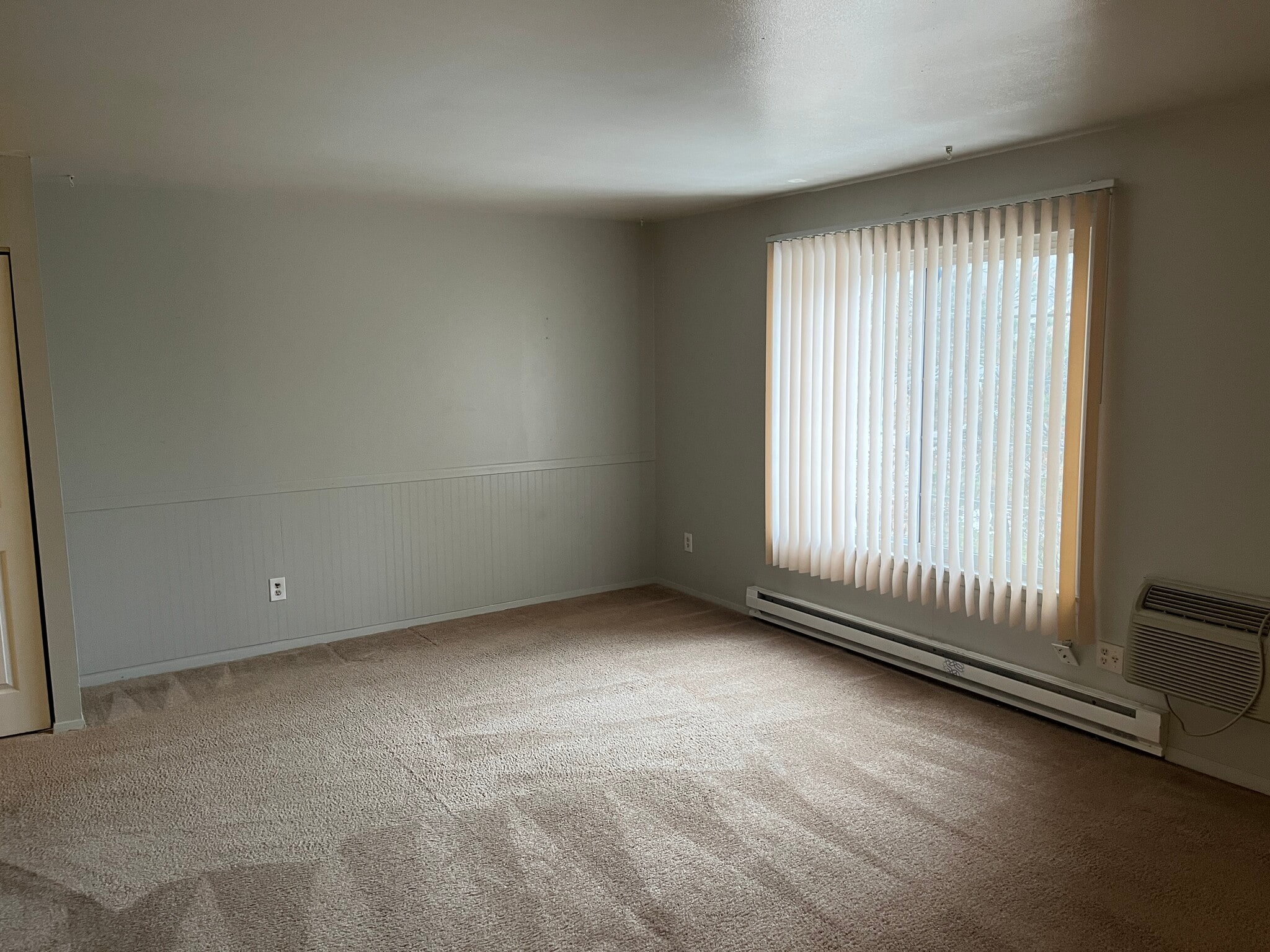 Building Photo - 6516 Lake Rd