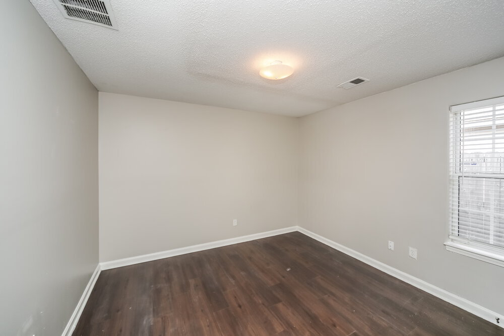 Building Photo - 1719 Brentford Cove