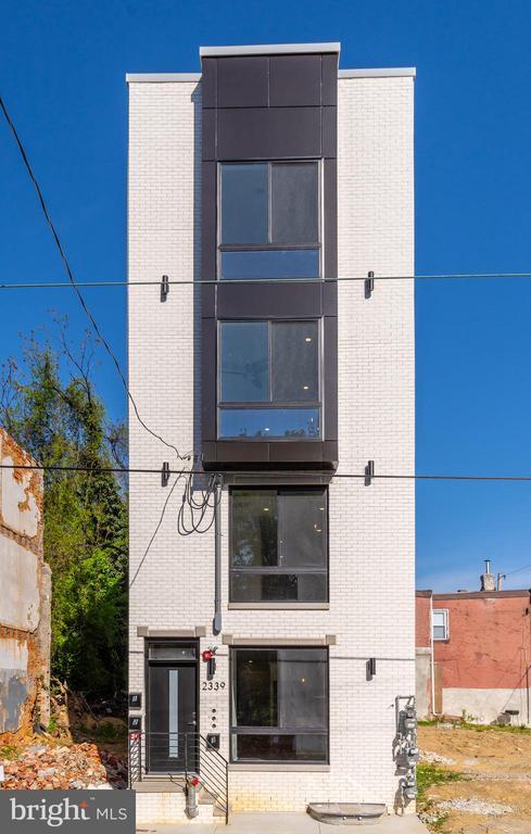 Building Photo - 2339 N 10th St