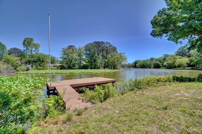 Building Photo - Waterfront Home on 1 Acre Treed Lot, 4/2 +...