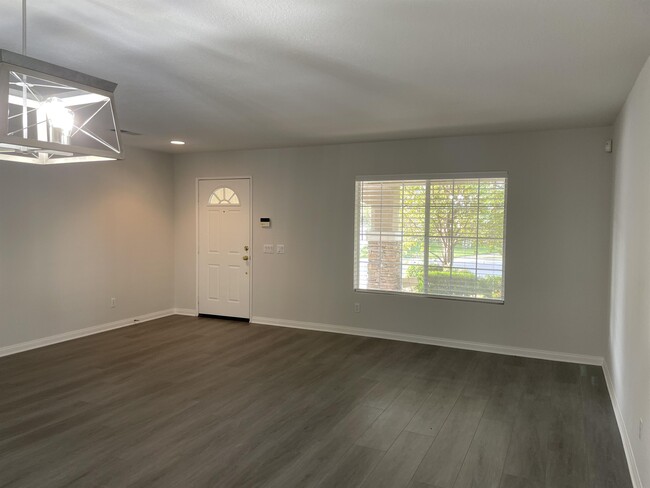 Building Photo - 1167 Innisfree Ct