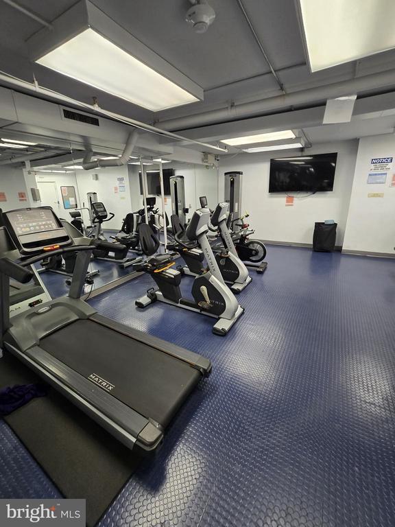 Building Photo - 2101 Chestnut St