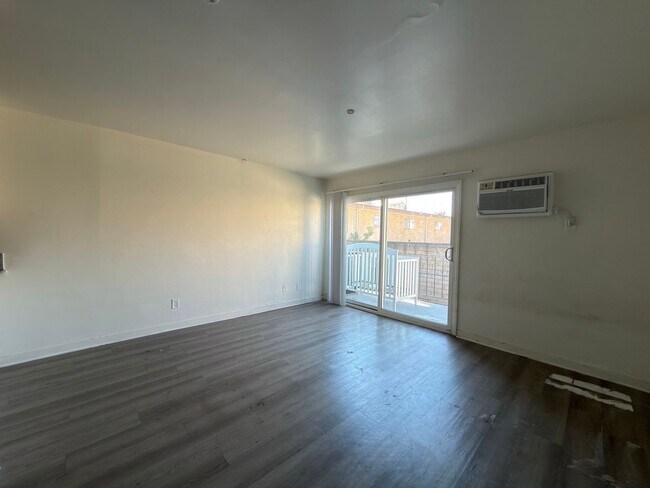 Building Photo - 9010 Tobias Ave