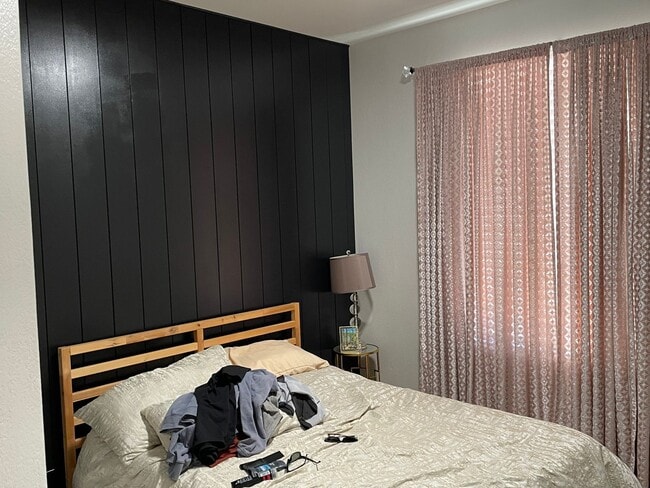 Building Photo - PRIVATE POOL, ADORABLE 3 Bedroom/2 Bath in Dobson Place