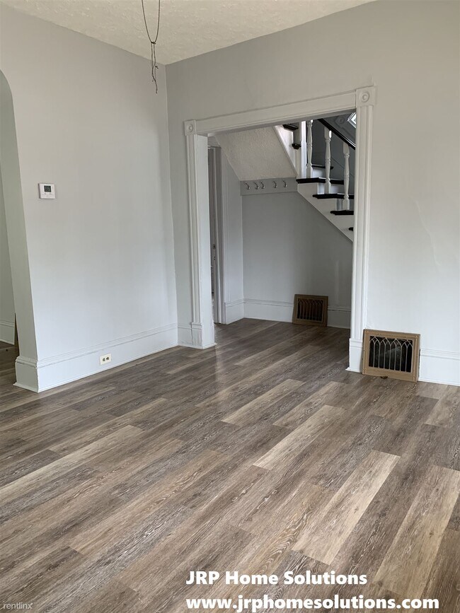 Building Photo - 4 br, 1 bath House - 202 S West Ave