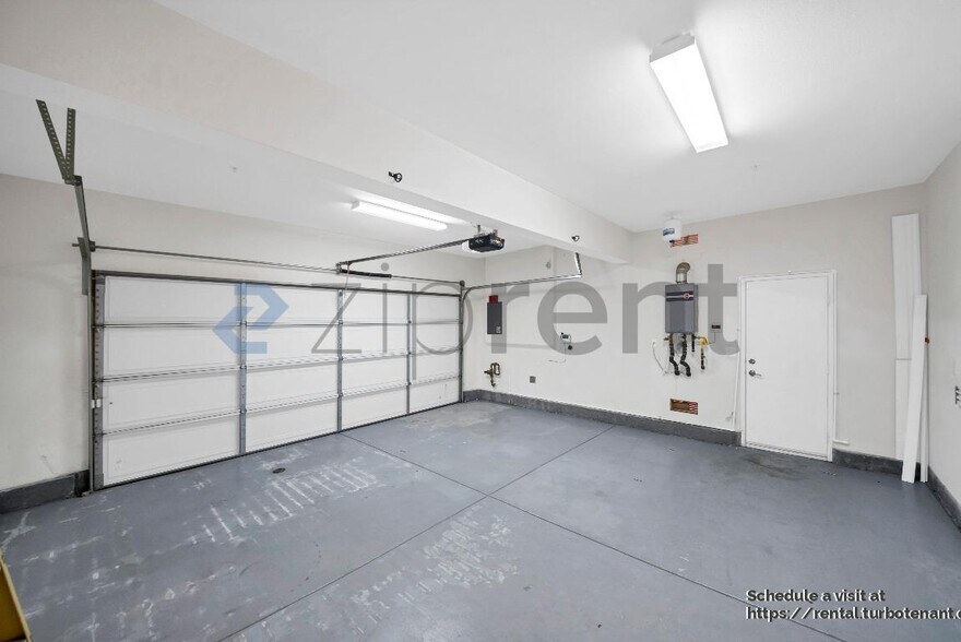 Building Photo - 4367 Amanecer Dr