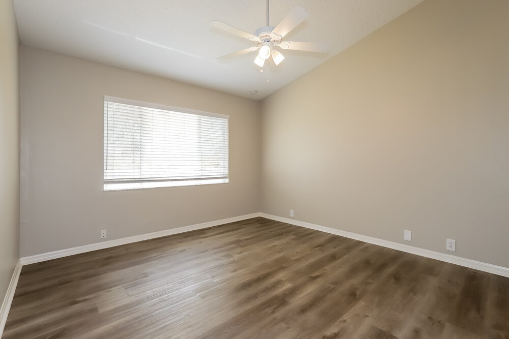 Building Photo - 6615 Oakbrooke Cir