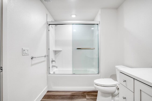 Building Photo - 3578 Rambla Pl