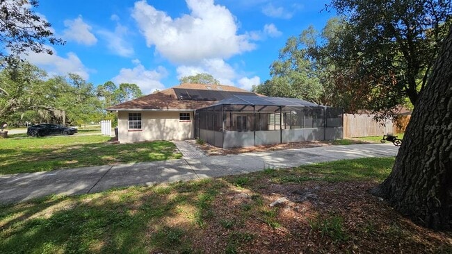 Building Photo - 18720 Oak Way Dr